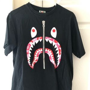 A bathing Ape men’s size M short sleeve shirt